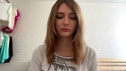 Jenny online show from March 27, 8:59 am