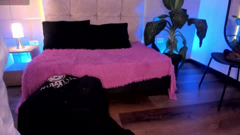 michonne_09 online show from December 14, 1:01 am