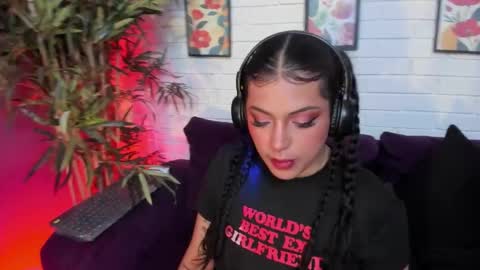 Micki online show from March 17, 11:04 am