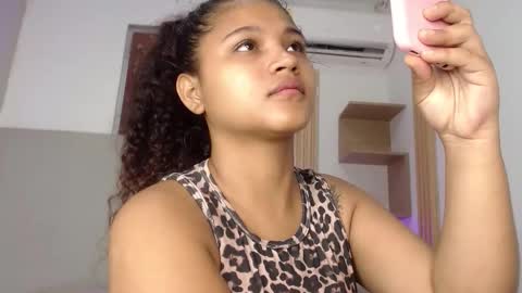 miel online show from February 25, 12:20 pm