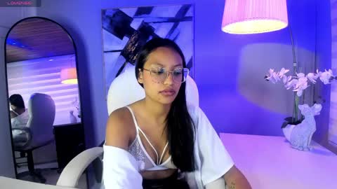 miel_ambar online show from May 8, 2:23 pm