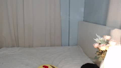 Snapshot of miho_ishikawa chatting on December 25, 10:39 am Miho online show from December 25, 10:39 am