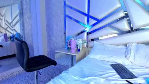 MIA 3 online show from February 18, 1:27 am