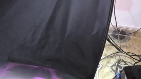 Mia online show from March 1, 4:33 pm