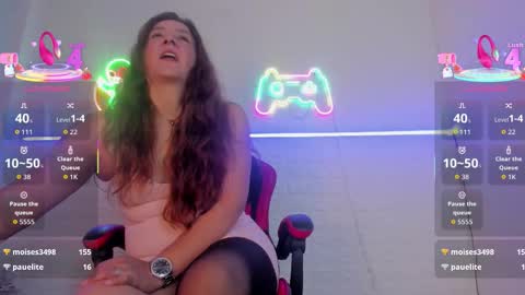 Snapshot of miiss_evaa chatting on October 17, 12:09 pm miiss_evaa online show from October 17, 12:09 pm