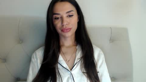 Mika online show from October 25, 7:58 pm