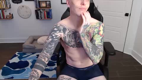 MikahisHung online show from December 11, 7:46 pm