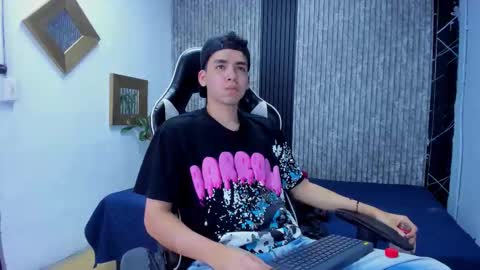 Mike 0233 online show from November 12, 5:10 am