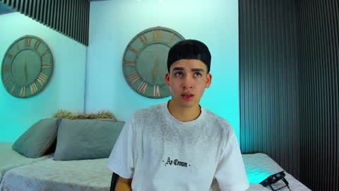 Mike 0233 online show from February 5, 4:06 am