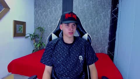 Mike 0233 online show from November 18, 3:53 am