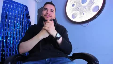 Mike  online show from April 14, 11:46 am