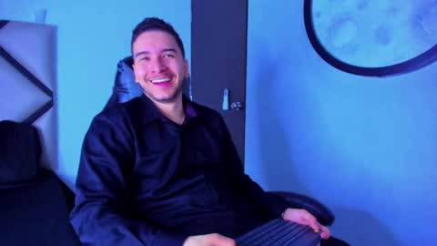 Mike  online show from December 15, 12:45 pm