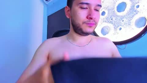 Mike  online show from May 6, 11:49 am