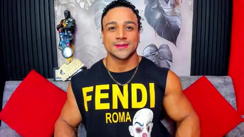   online show from December 3, 9:54 am