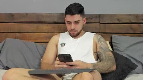 Mike Montoya online show from February 5, 1:31 am