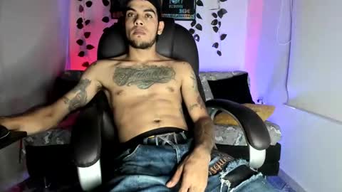 mikee_scooth online show from September 18, 12:25 am