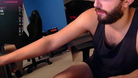 mikehawk1589 online show from December 2, 5:08 am