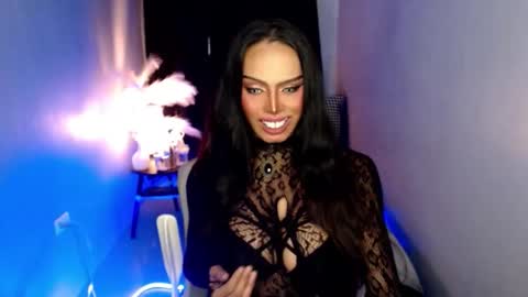 Mistress MikeyAlawi online show from March 10, 11:36 am