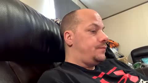 mikeylikesit2222 online show from February 1, 6:29 pm