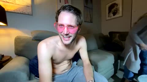 mikeywhite123 online show from February 14, 6:38 am