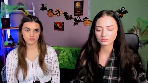 Miki online show from November 3, 1:12 pm