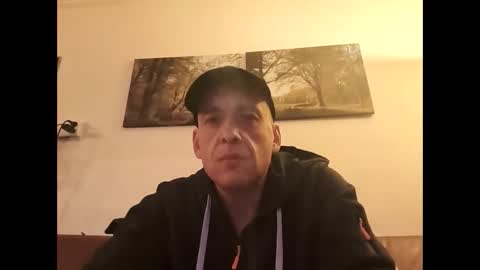 mikiey666 online show from December 19, 9:10 pm