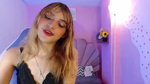 Mikka 3 online show from September 18, 1:48 pm