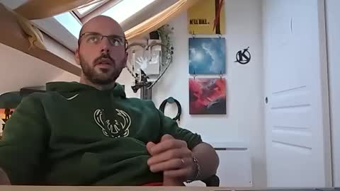 Snapshot of mikmik91 chatting on February 10, 4:14 pm mikmik91 online show from February 10, 4:14 pm