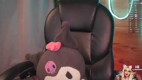 M I L A  online show from February 27, 11:36 am