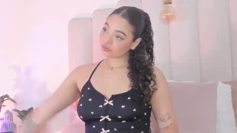 mila_stark333 online show from February 26, 9:45 am