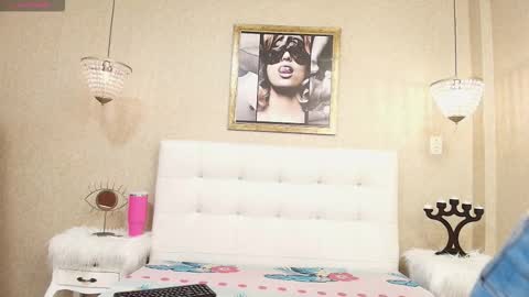 miladiosa online show from February 8, 12:52 pm