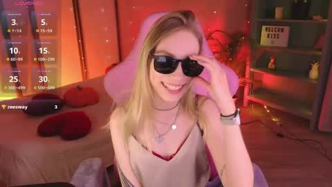 Mila online show from May 8, 6:08 am