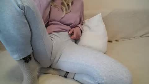 Milana online show from February 3, 8:18 am