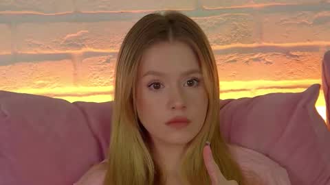 MilanaBalmain online show from November 10, 5:10 am