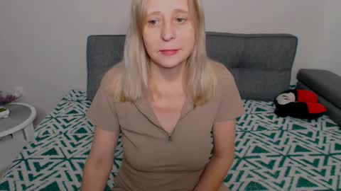 Milena online show from December 14, 7:25 am