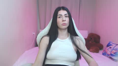 milasecretsss online show from February 27, 1:04 pm