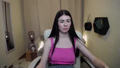 milasecretsss online show from February 21, 8:17 am