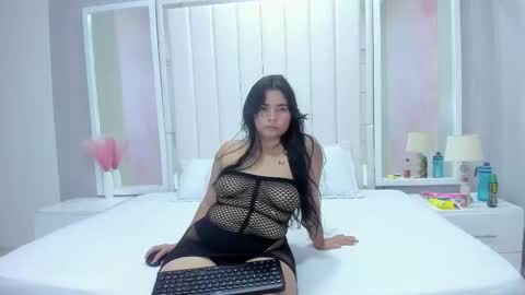 milasilvana online show from March 4, 1:35 am