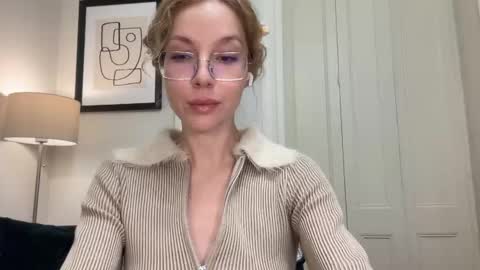 Mila online show from November 30, 3:41 pm