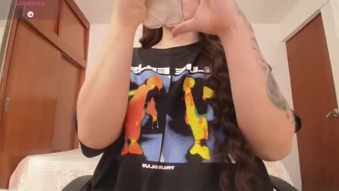 Miley online show from November 19, 3:44 pm