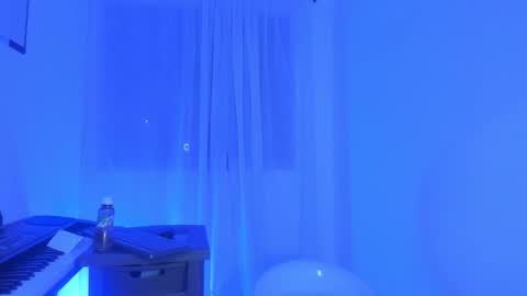 miley_kane online show from January 6, 9:19 am