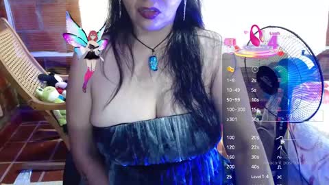 Ana online show from December 3, 6:41 pm