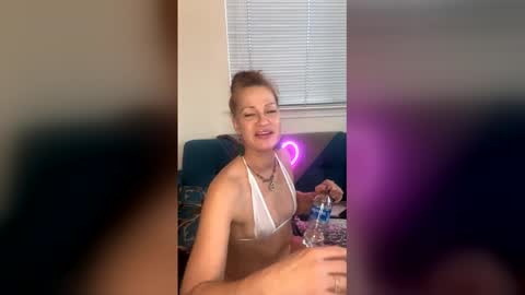 Mia online show from May 21, 10:49 pm
