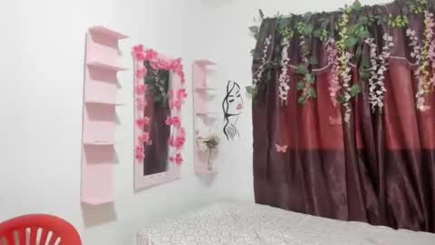 mili_fit11 online show from December 20, 2:02 pm