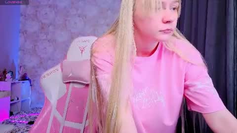 Milia online show from July 18, 8:55 pm