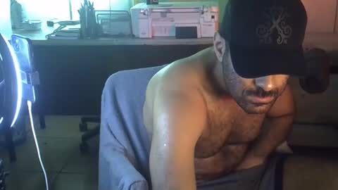 Snapshot of militaryx chatting on October 26, 11:15 pm militaryx online show from October 26, 11:15 pm