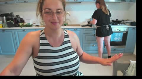 Livia online show from September 13, 1:46 pm