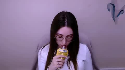 Milla online show from March 20, 11:48 am