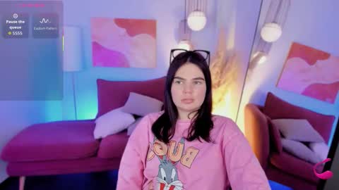 Welcome My name is Tina online show from February 6, 4:32 pm