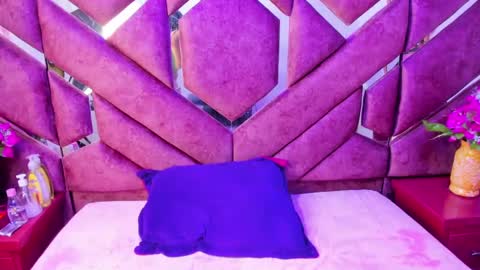 Snapshot of milly_print chatting on September 9, 3:28 am Milly Print online show from September 9, 3:28 am